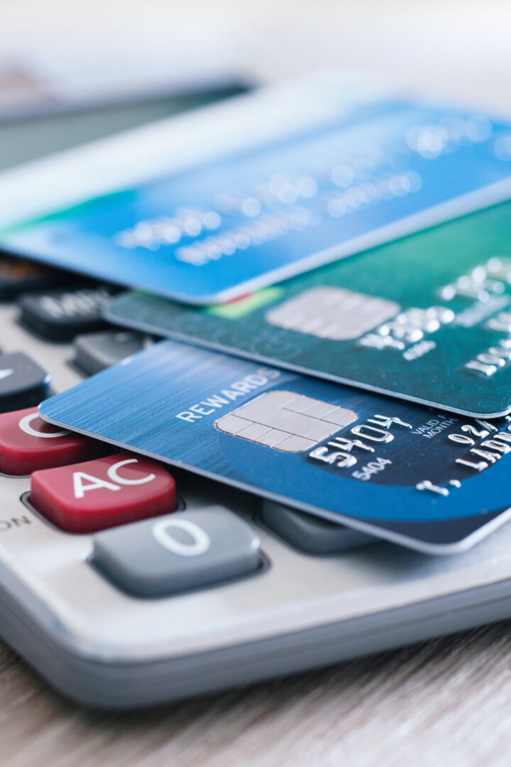 selective-focus-microchip-credit-card-debit-card-calculator-financial-concept
